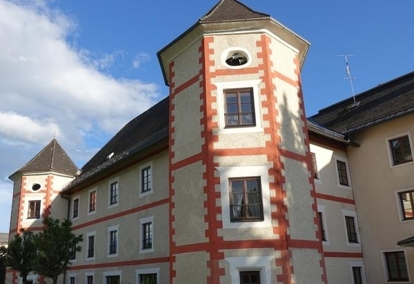 Kulterer kauft Drauhofen