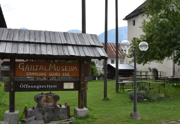 Buchpr&auml;sentation auf Schloss M&ouml;derndorf