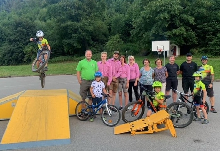 Sachsenburger Vereine und Unternehmer f&ouml;rdern Jugendtreff