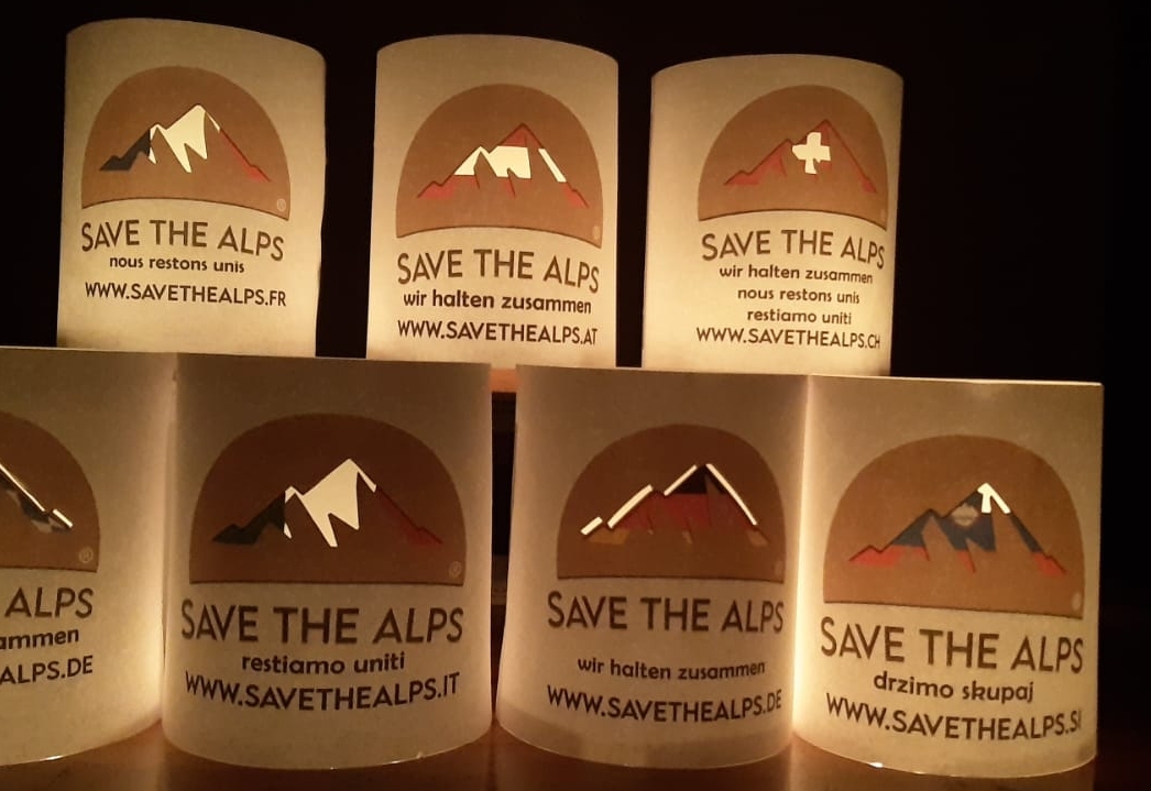 Mahnfeuer gegen W&ouml;lfe