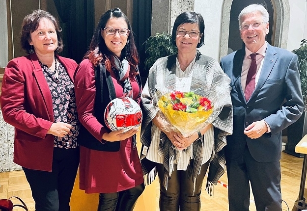 Lagger-P&ouml;llinger &uuml;bernimmt offiziell Bezirksvorsitz