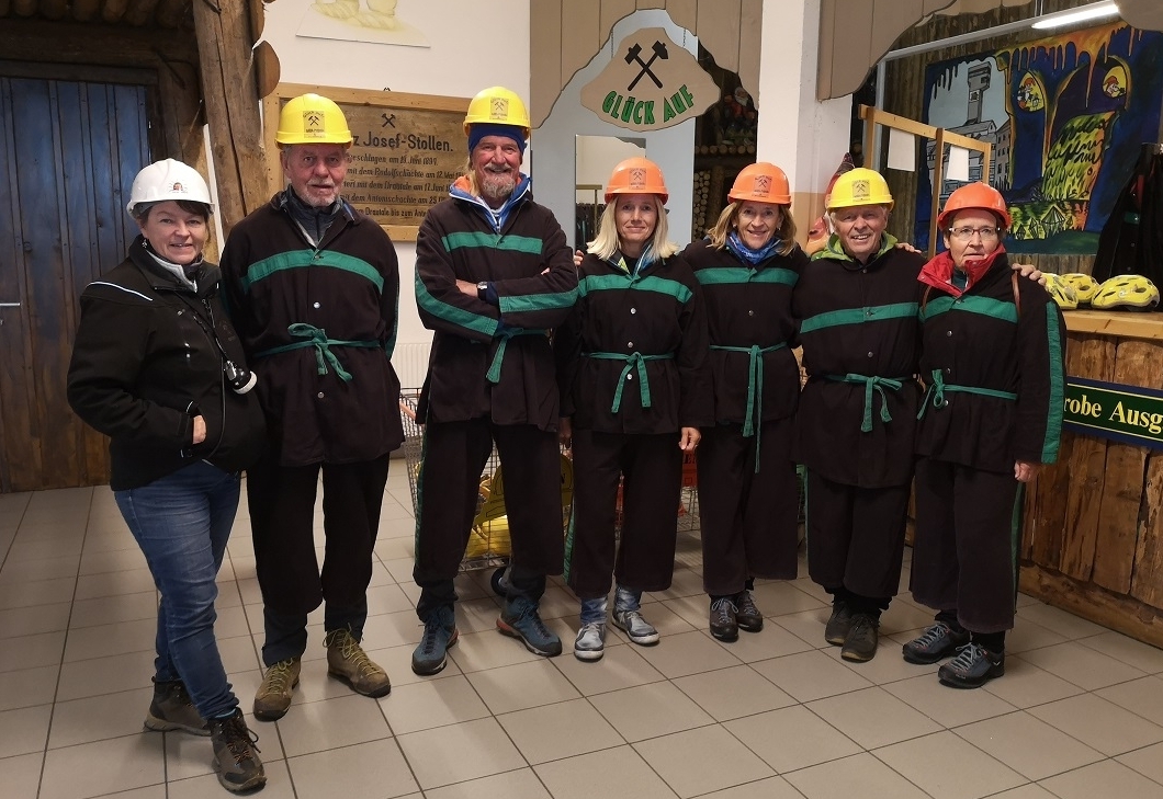 Die Karnischen Bergwanderf&uuml;hrer gingen &bdquo;unter den Berg&ldquo;