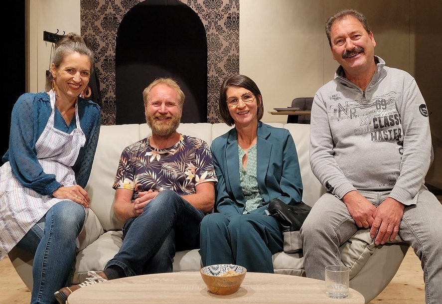 Theater Assling spielt &bdquo;Die Niere&ldquo;