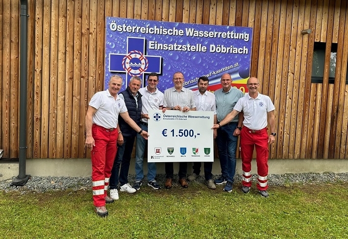 Liesertaler B&uuml;rgermeister spendeten der Wasserrettung