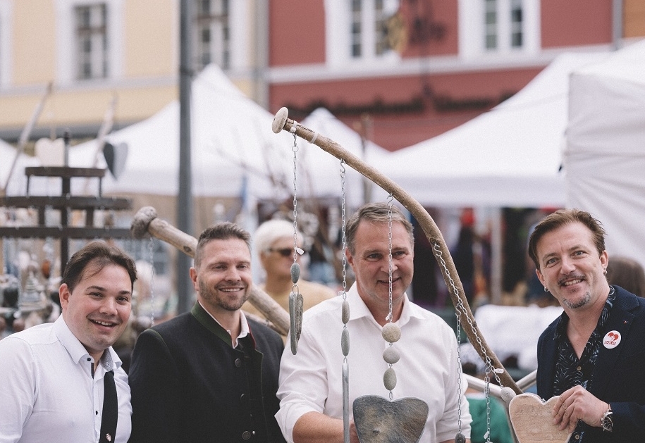 SP&Ouml;-Chef Babler besucht Kunsthandwerksmarkt in Gm&uuml;nd
