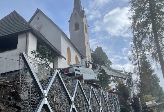 Spendenaufruf f&uuml;r Hangsicherung am Helenenkirchl
