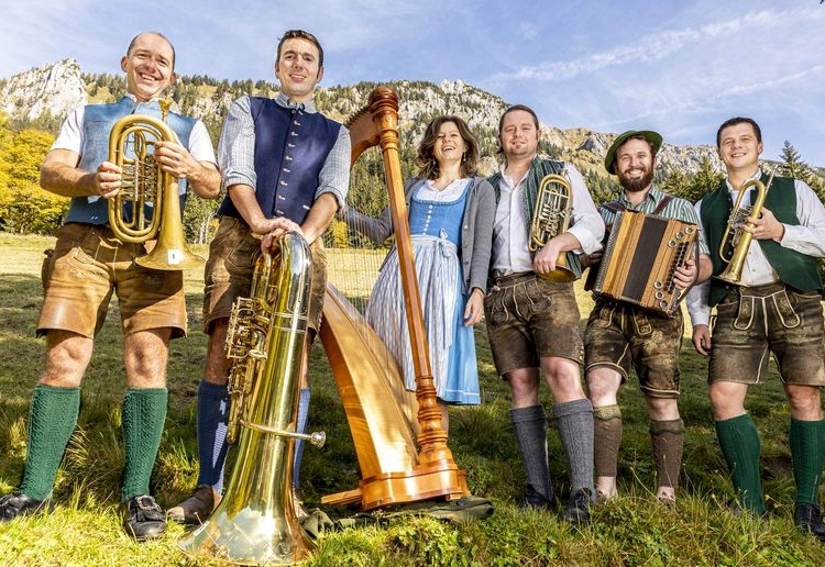 Das Lesachtal l&auml;dt zum Trachtenball