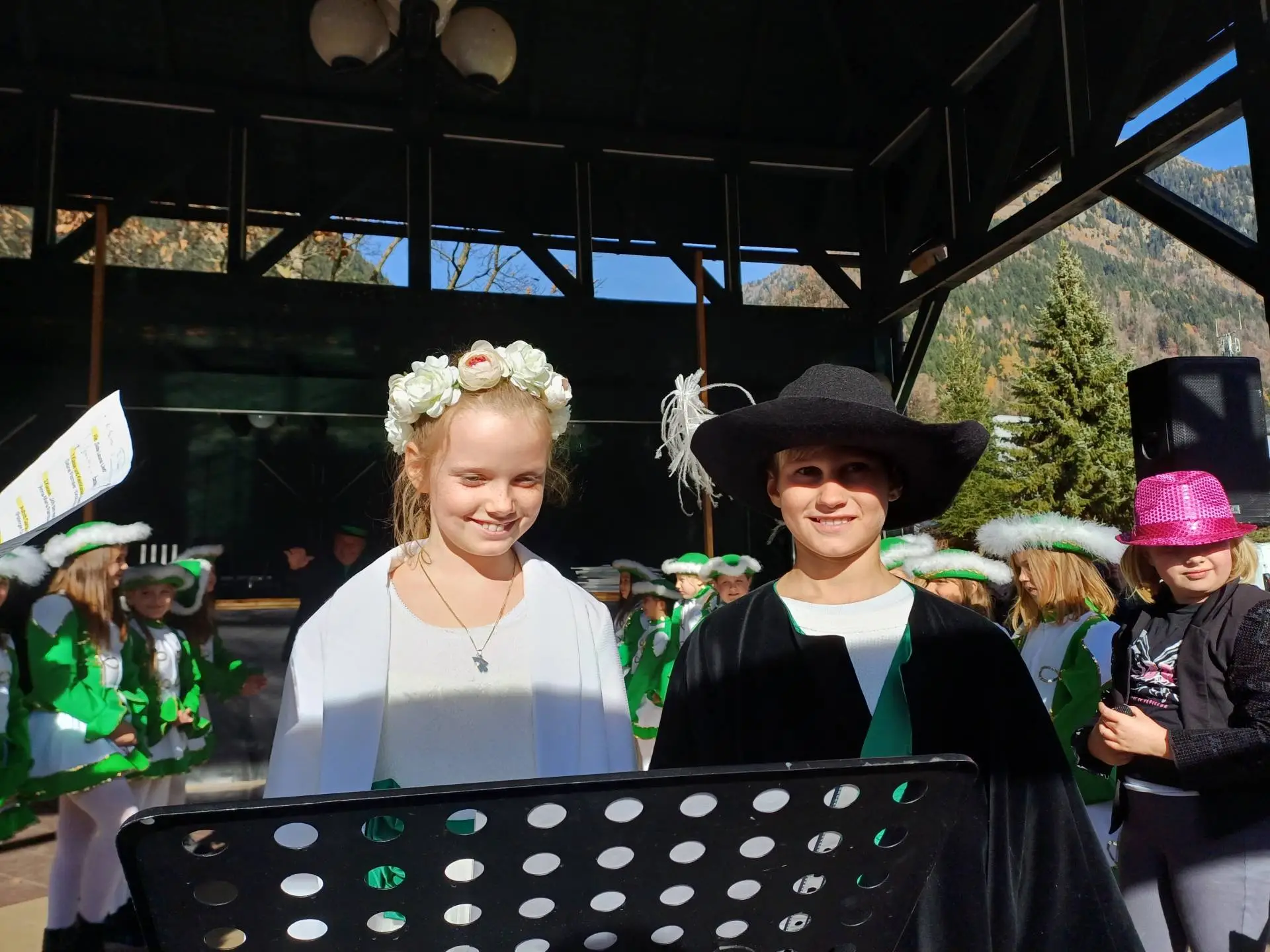 Das Kinderprinzenpaar Prinz Ciran I. (Künnert) und Prinzessin Vanessa I. (Guggenbichler).