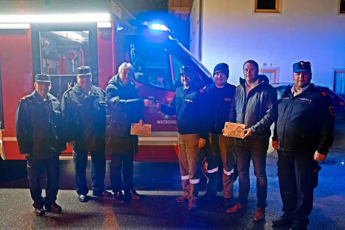 V. l.: AFK Robert Koppensteiner, BFK Herbert Zimmermann, Bgm Leopold Astner, Kommandant Rainer Hubmann, sein Stellvertreter. Raphael Schaar, StR Wolfgang Wallner und GFK Bernhard Tscheließnig. Foto: Cian Baumgartner, Text: LM Matthias Warmuth