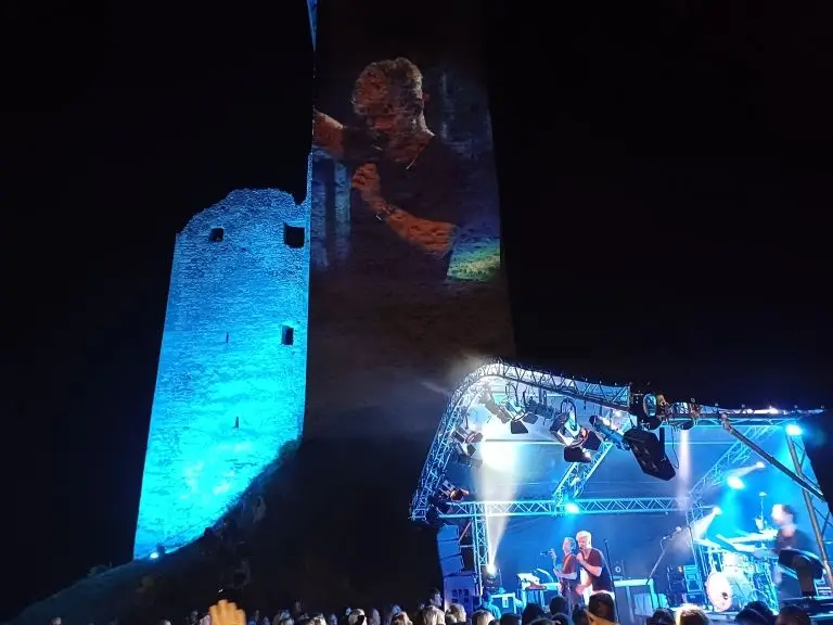 Thorsteinn Einarsson hat die Burg Heinfels gerockt!