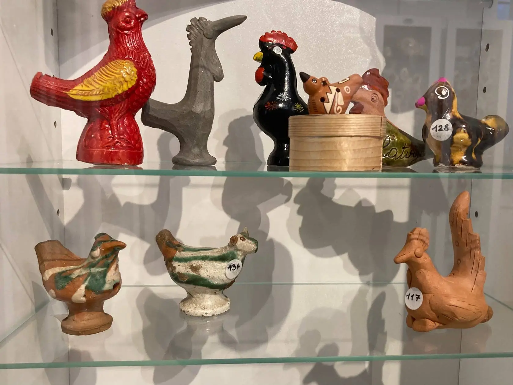 Kleine Vogelpfeifen gibt es in allen größen und Formen. Foto: Stangl