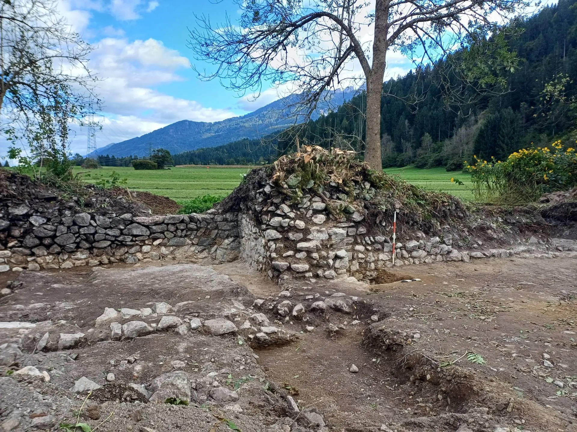 Neben der Hadnmauer wurden auch Überreste von römischen Villen gefunden.
