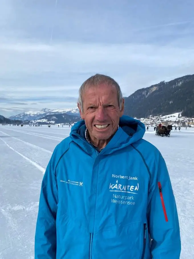 „Eismeister“ Norbert Jank hat heuer – mit einem leicht veränderten Team – die Eisfläche im Griff.