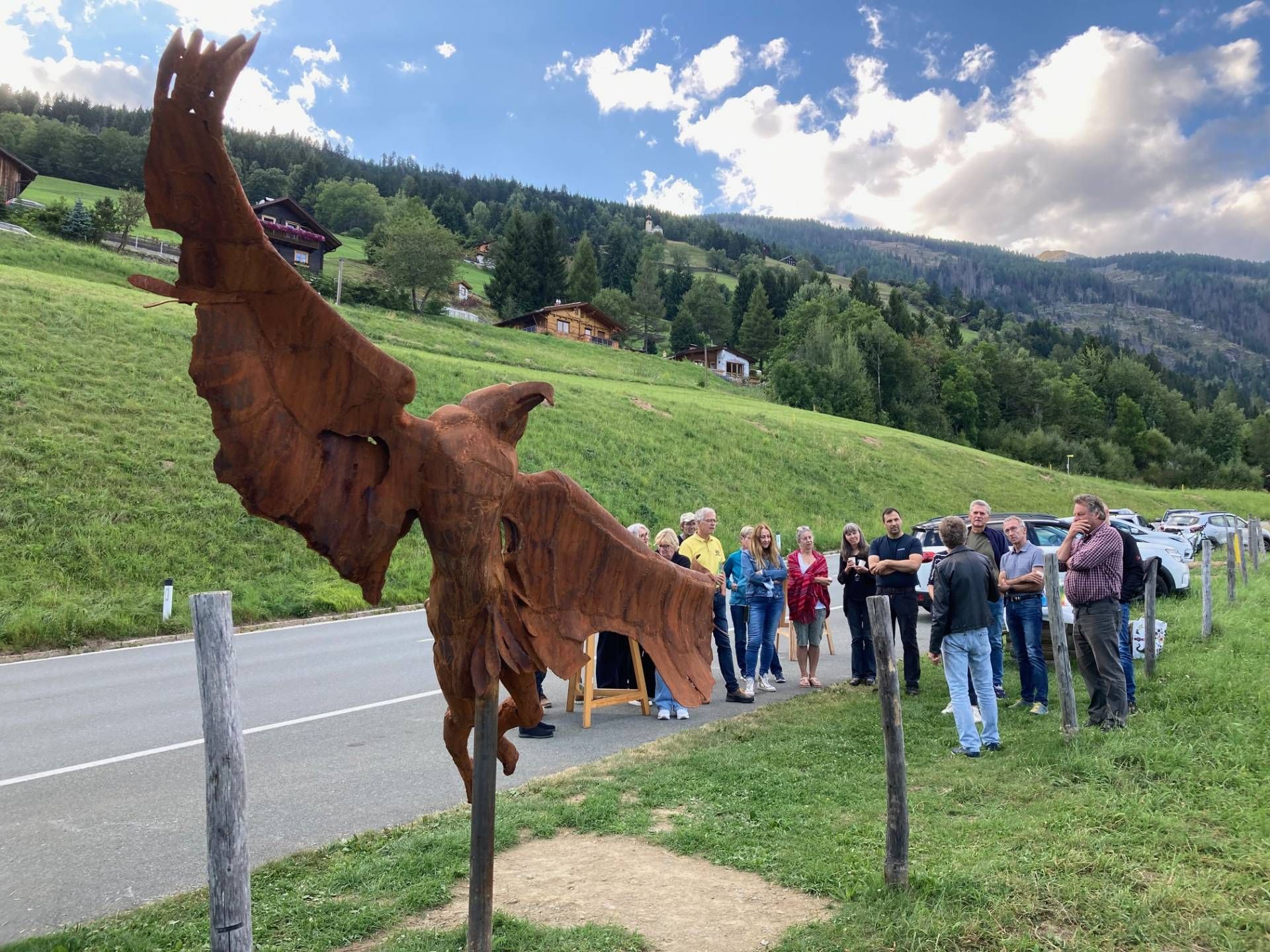 Die Adlerfl&uuml;gel symbolisieren den Nationalpark Hohe Tauern. Foto: Stangl