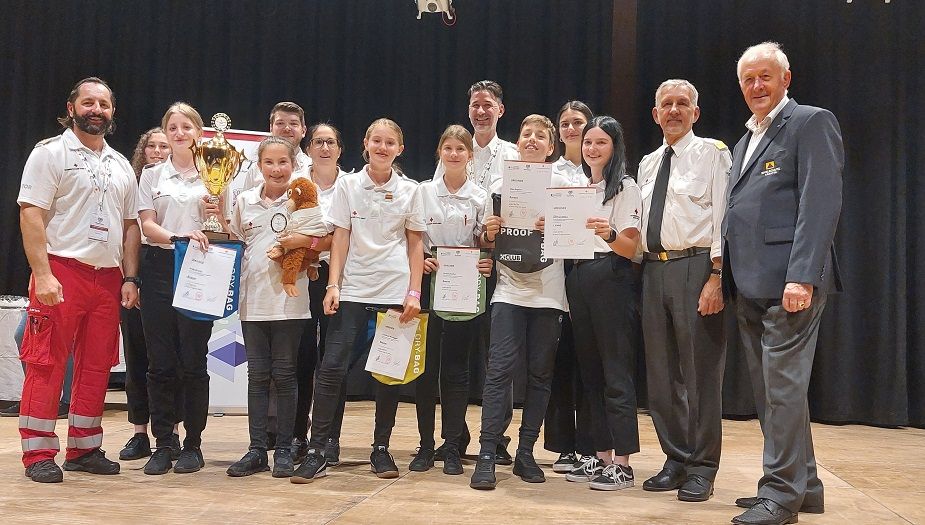 Martin Pirz, 6. v.li. Elisabeth Oberlercher, 9. v.li. Martin Klar mit der Spittaler Gruppe