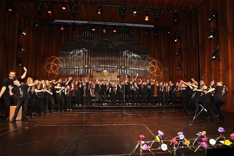 Der Gesamtchor der Musikmittelschule Seeboden. Foto: MM Seeboden