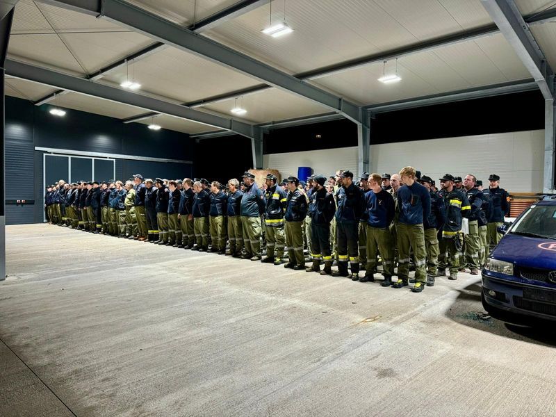 F&uuml;nf Katastrophen-Z&uuml;ge aus K&auml;rnten helfen in Nieder&ouml;sterreich.