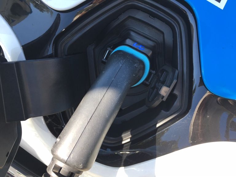 In Osttirol f&auml;hrt jeder f&uuml;nfte Neuwagen mit Strom