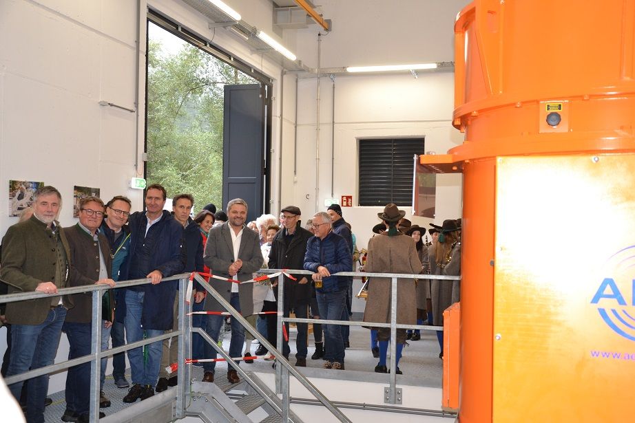 Gro&szlig;es Interesse am Kraftwerk in Lainach bei der Inbetriebnahme