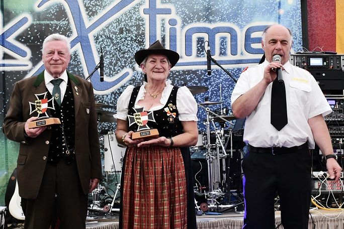 V. l.: &Ouml;KB-Rei&szlig;eck-Obmann Gerfried Feistritzer, Rosalia Egger und Franz Amlacher.