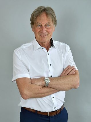 Werner W&ouml;lbitsch, prov. Leiter der HLW Karnische Region. Hans Jost