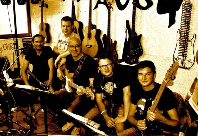 Austria 4 spielen in Liesing
