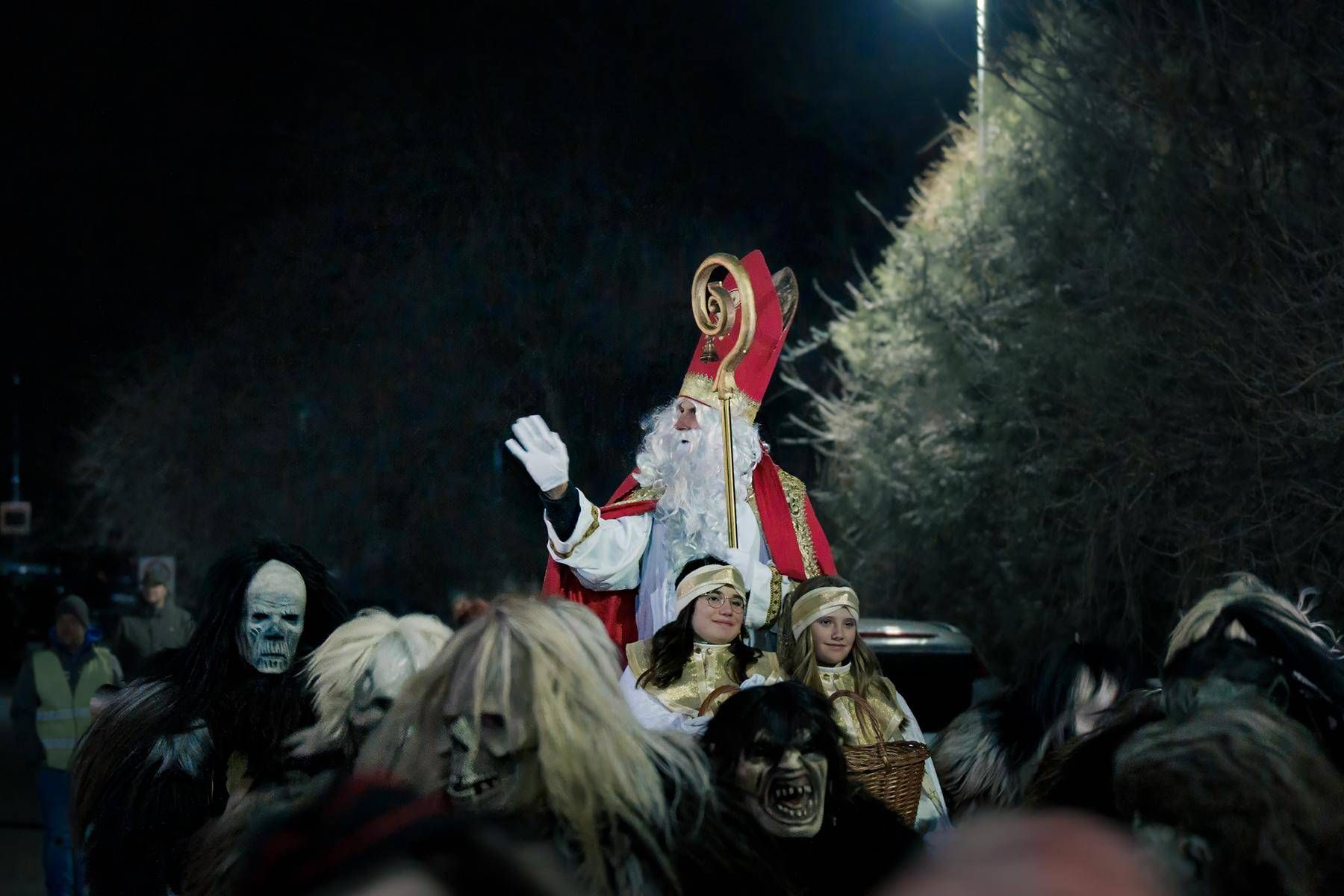 Am letzten Freitag im November besucht der Kinderkrampus wieder den Tristacher Sportplatz.
