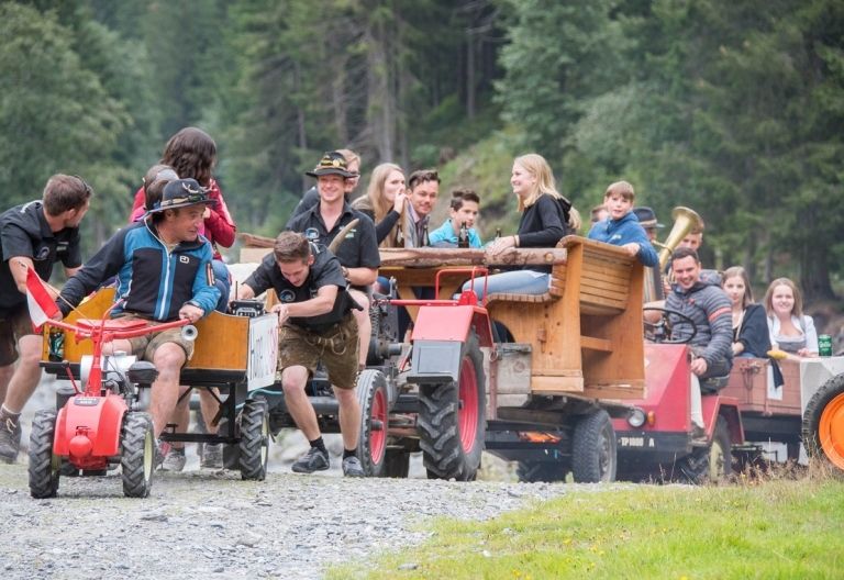 &bdquo;Schlepper-Rallye" in Maria Luggau