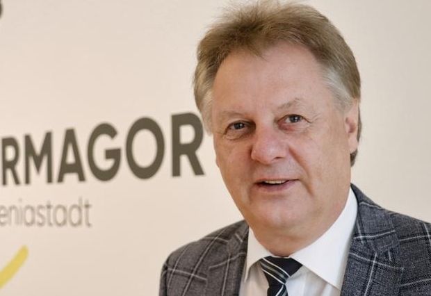 Plattenwerk im Burgermoos wackelt