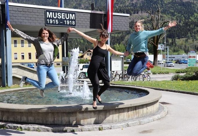 Frauenpower hoch drei