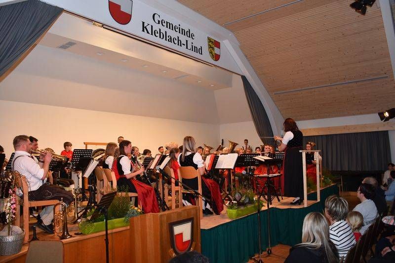 Fr&uuml;hjahrskonzert Trachtenkapelle Lind.