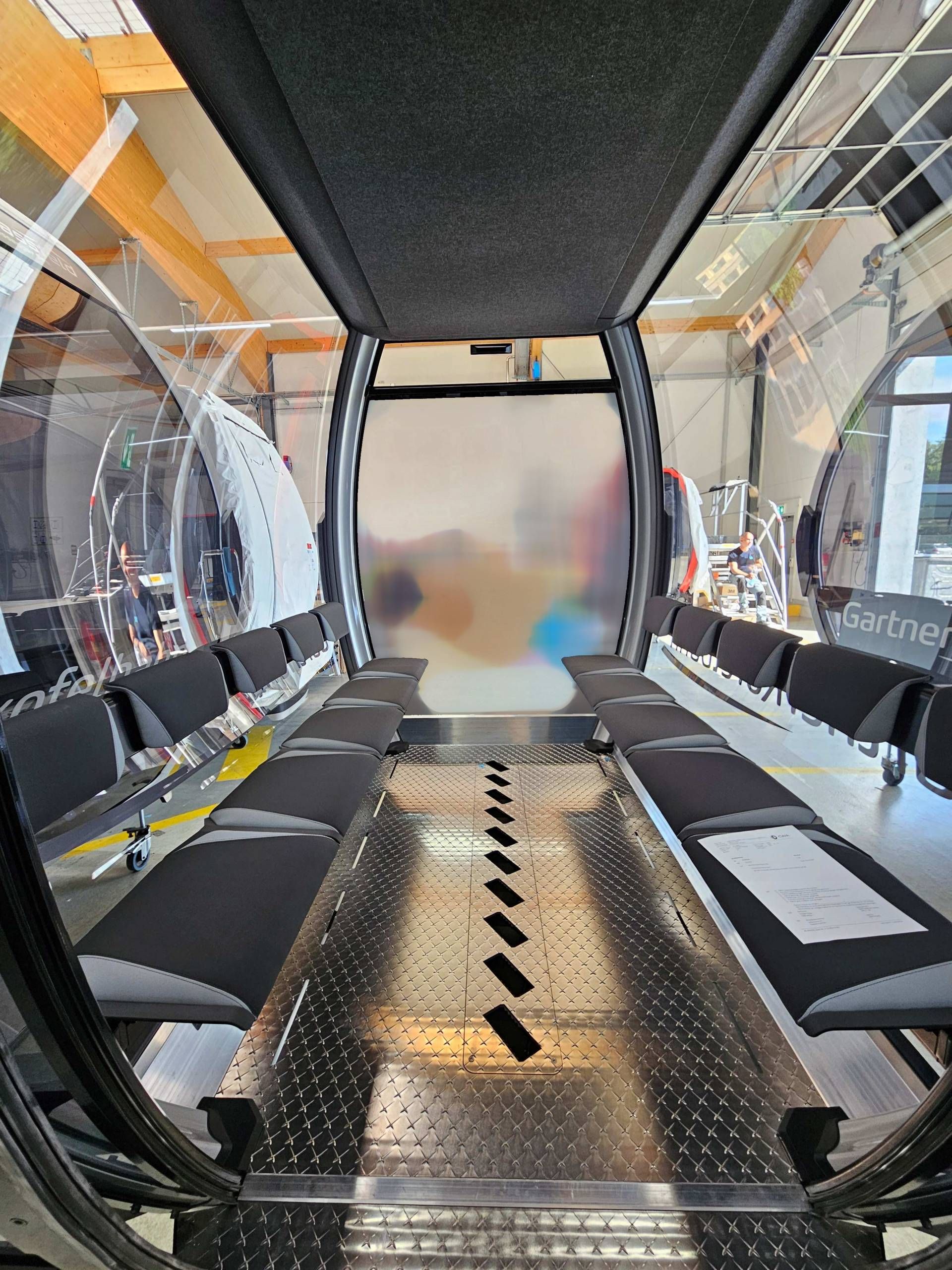 Kr&auml;ftig investiert wurde am Nassfeld &ndash; K&auml;rntens gr&ouml;&szlig;tem Skigebiet. Dort f&auml;hrt seit letzter Woche eine nagelneue 10er Kabinenbahn. Foto: Gartnerkofel Liftgesellschaft