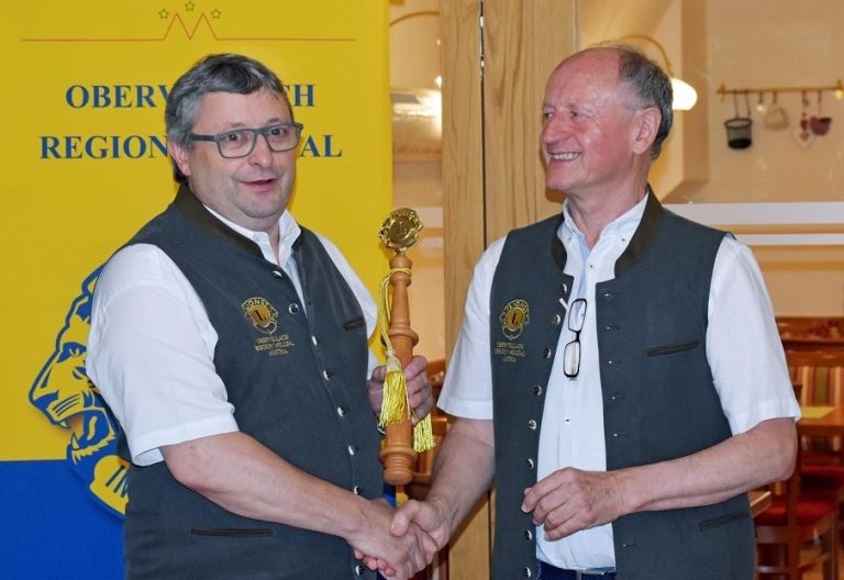 Club&uuml;bergabe bei den &bdquo;L&ouml;wen&ldquo;