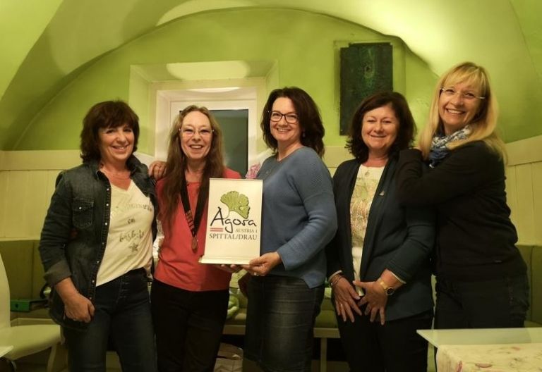 Agora-Damen w&auml;hlten