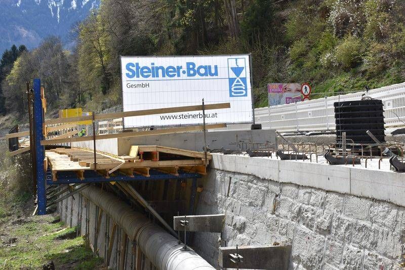 Die Kragplatte, auf der der Lieserschlucht-Radweg verlaufen wird.