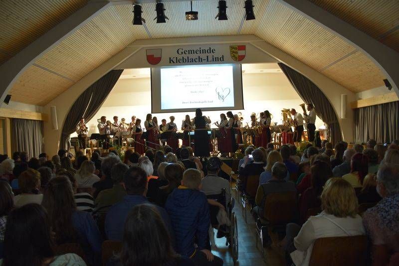Fr&uuml;hjahrskonzert Trachtenkapelle Lind.