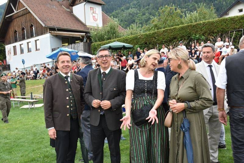 FP&Ouml;-Chef Erwin Angerer, 2. Landtagspr&auml;sident Christoph Staudacher, ... und LA Tina Angela Berger.
