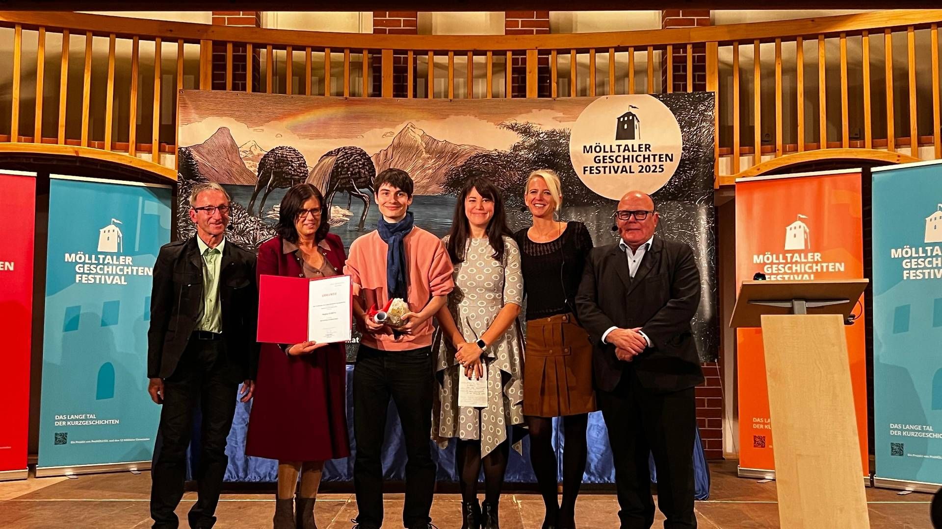 Gustl Tengg, Sara Schaar, Magnus Schroth, Vea Kaiser, Julia Zarbach und Igor Pucker.