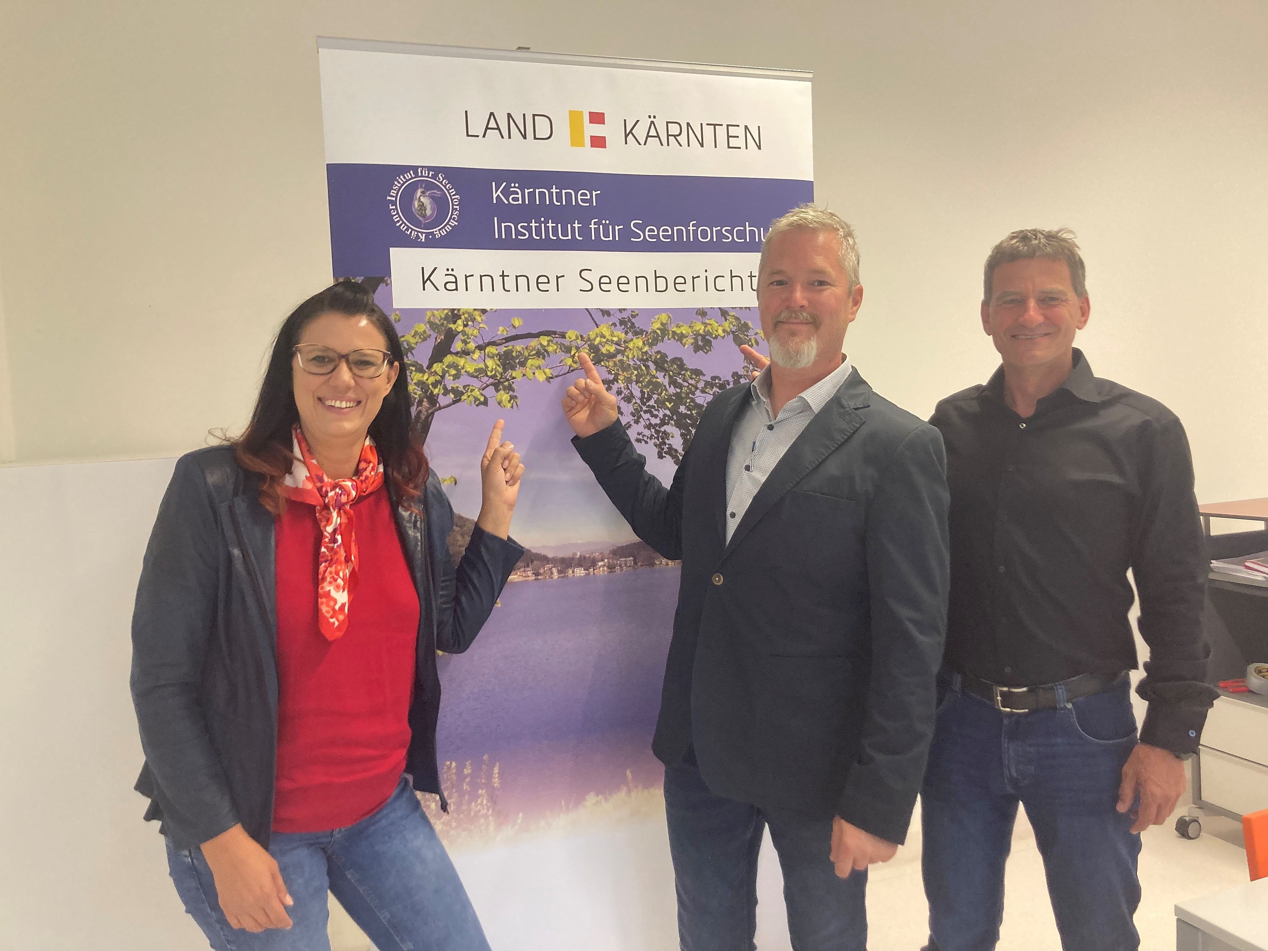 Umweltreferentin Sara Schaar und Georg Santner vom K&auml;rntner Institut f&uuml;r Seenforschung pr&auml;sentierten den 38. K&auml;rntner Seenbericht. Foto: B&uuml;ro LR Schaar