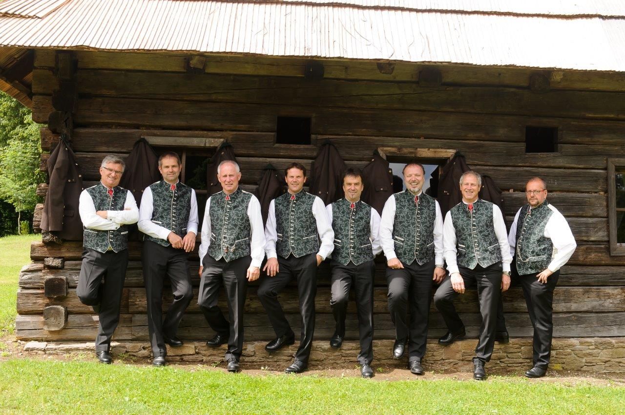 Der "8Gsong" singt f&uuml;r die Berger Orgel. Foto: Wallner