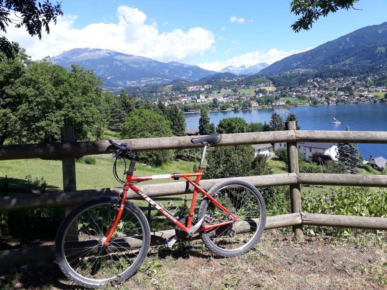 Das Fahrrad - &uuml;berabeitet von der Firma More in Spittal - steht bereit.