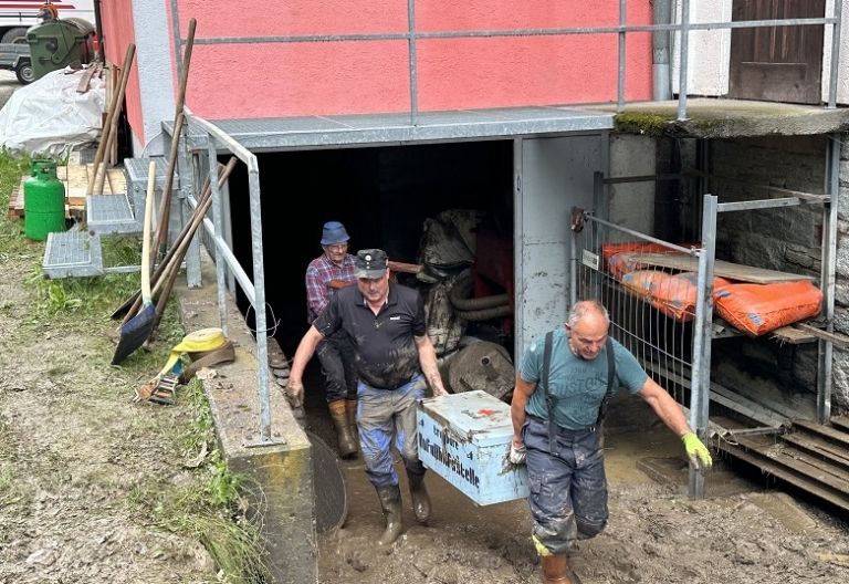 Unwetter in Krems: Aufr&auml;umarbeiten sind voll im Gange