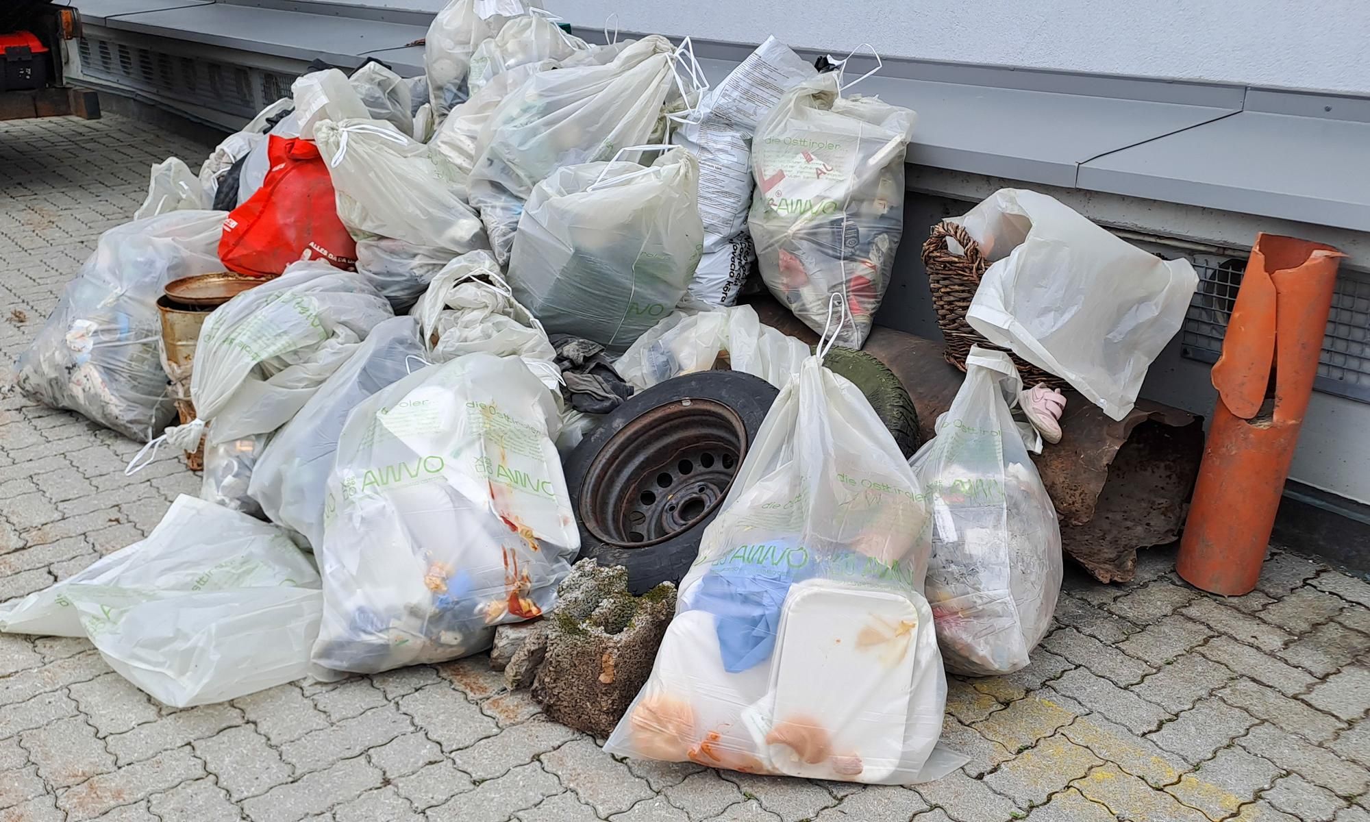 Reinigungskolonne sammelte zwei Kubikmeter M&uuml;ll 2