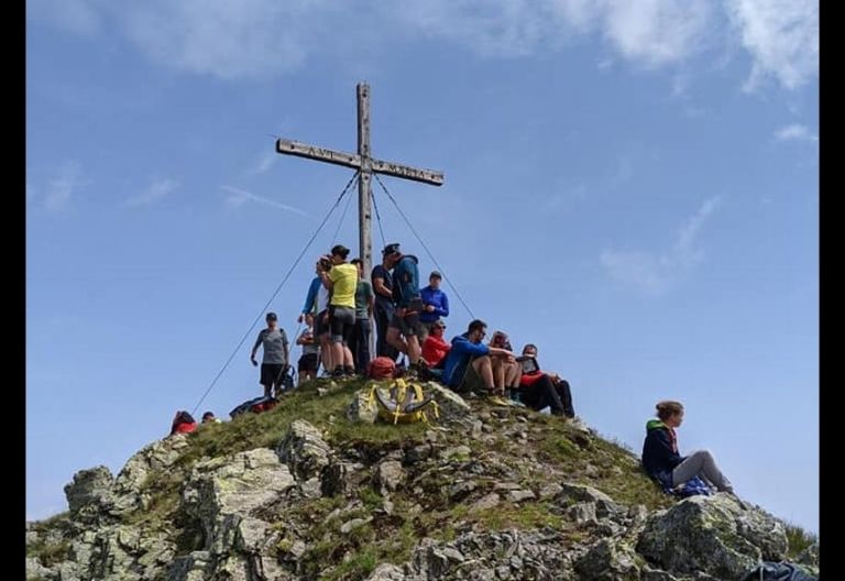 Gipfelmesse am Zw&ouml;lferspitz