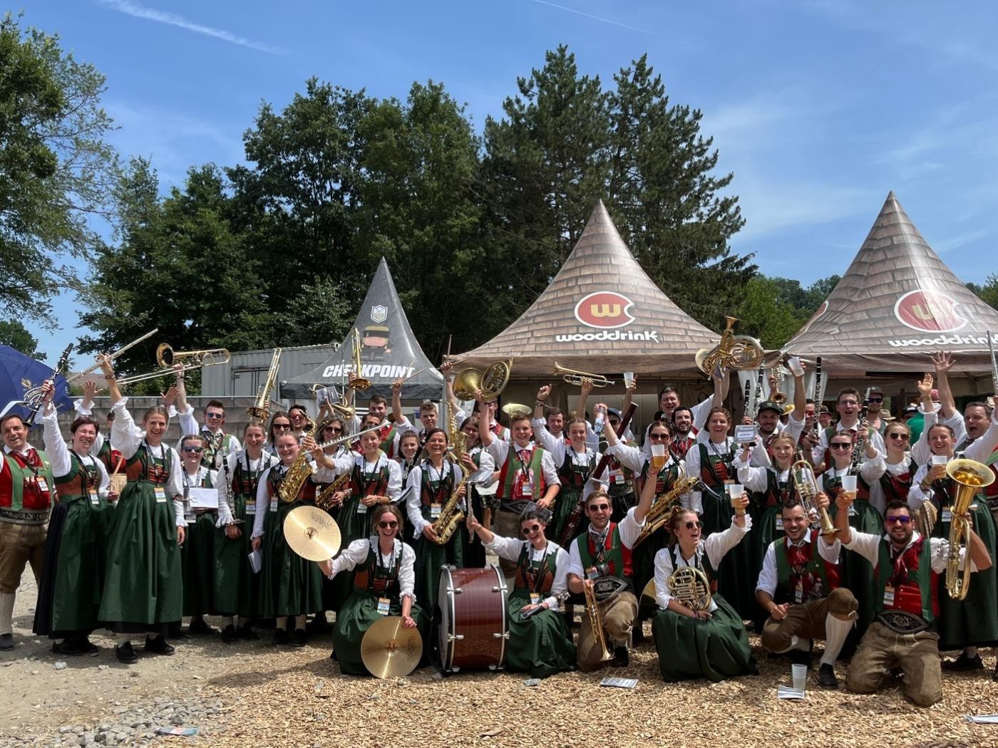 Die Musikkapelle nach dem Auftritt beim "Woodstock der Blasmusik"