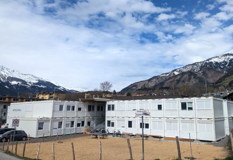 Leben und Lernen in der Container-Mittelschule