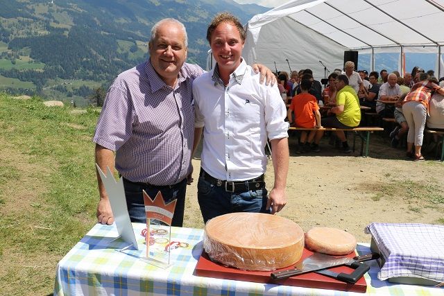 K&auml;seanschnitt.