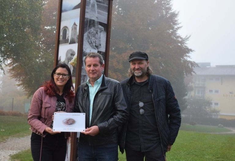 Zweite Lichts&auml;ule verbindet Generationen