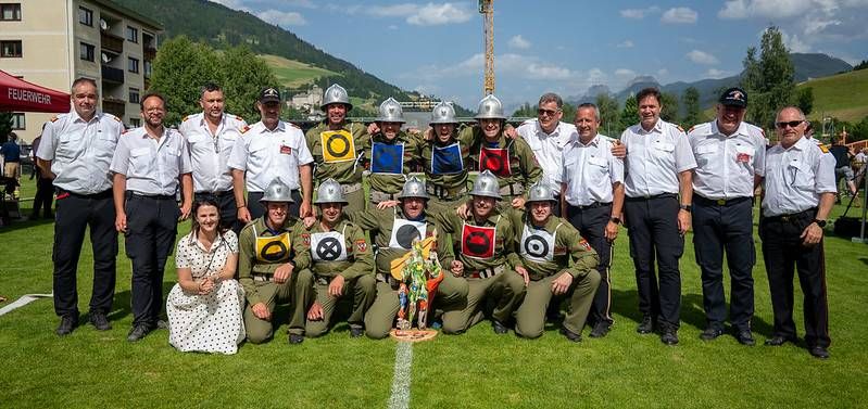 Jubel bei Niederthai3 &uuml;ber Landessieg. Foto: LFV Tirol/Manuel W&uuml;rtenberger