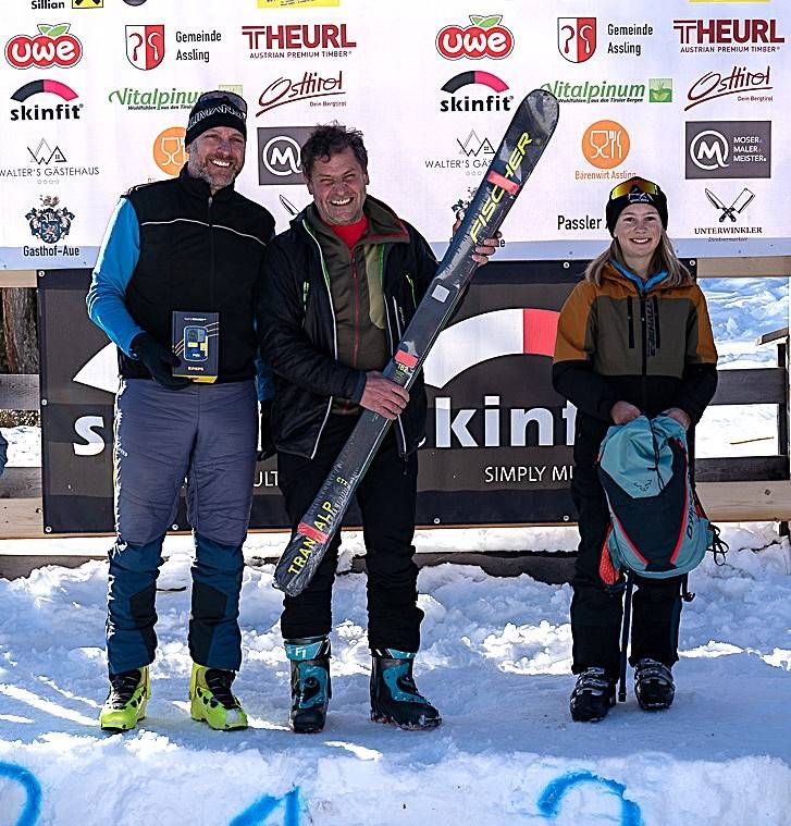 Thomas Bergmann (Mitte) entschied das Rennen auf Mittelzeit vor Stefan Klocker (l.) und Felix Lukasser f&uuml;r sich. Foto:  Kirchmair
